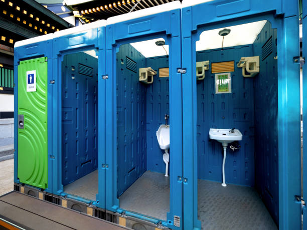 Best Portable bathroom rental  in Holden, MO